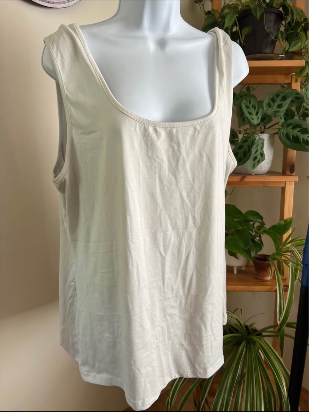 Everyday Scoop Neck Tank Top - Cream